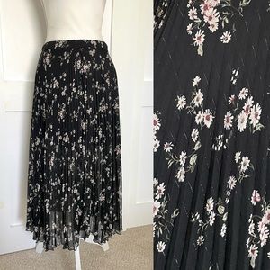 Abercrombie & Fitch Black Pleated Midi Skirt with Floral Pattern Size XS